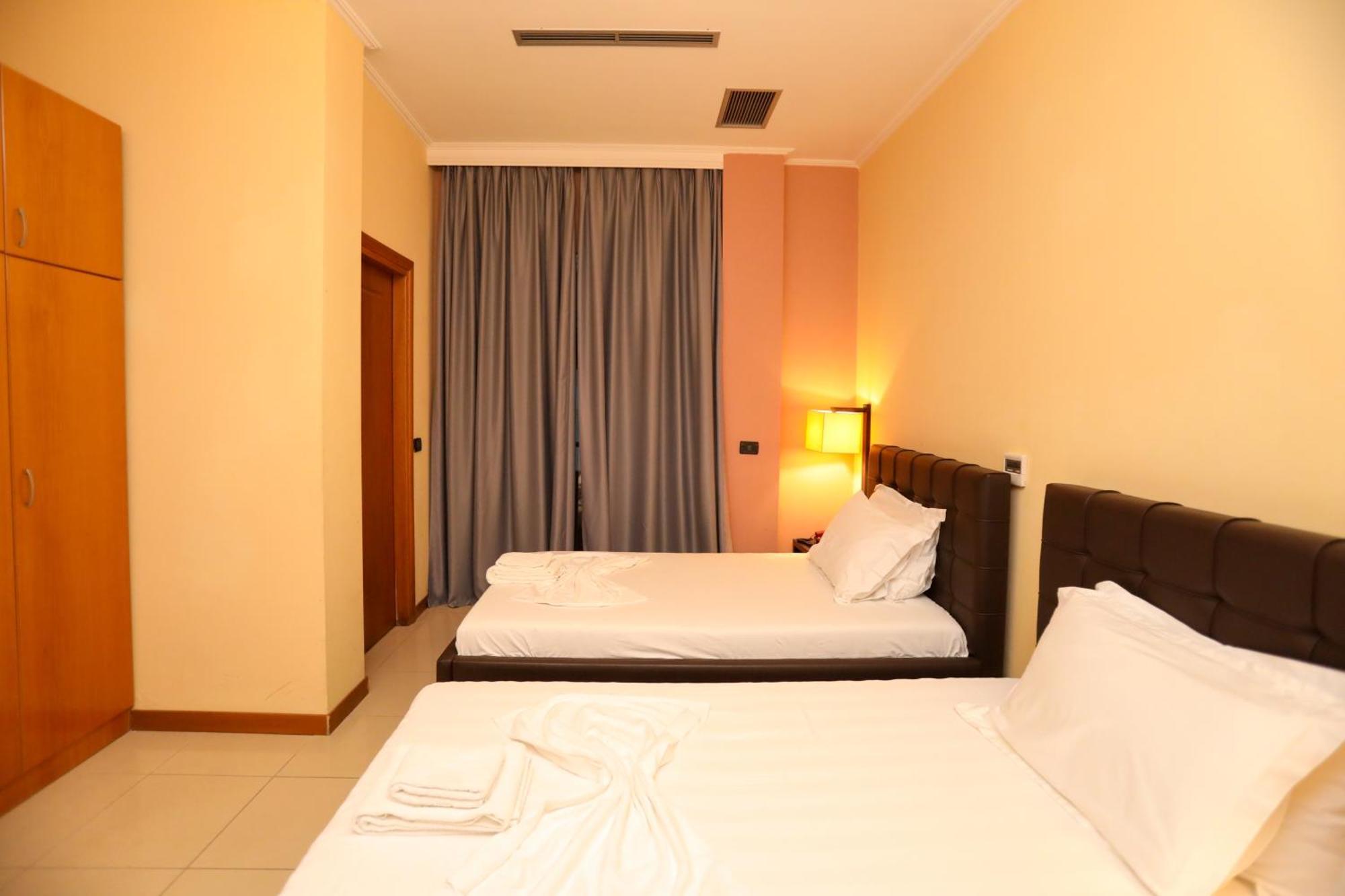 Hotell New York Vlorë